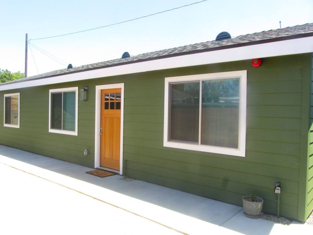 Apartment for rent at 267 N Center, Orange, CA 92866