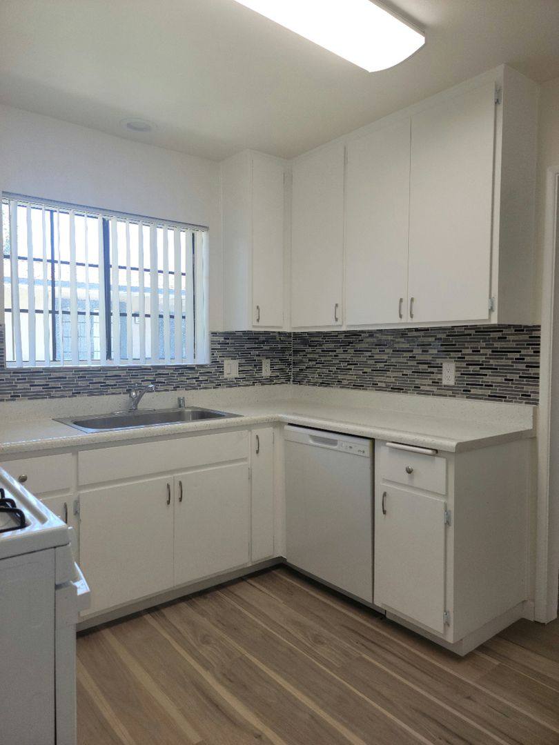 Apartment for rent at 1217-23 N Broadway, Escondido, CA 92026