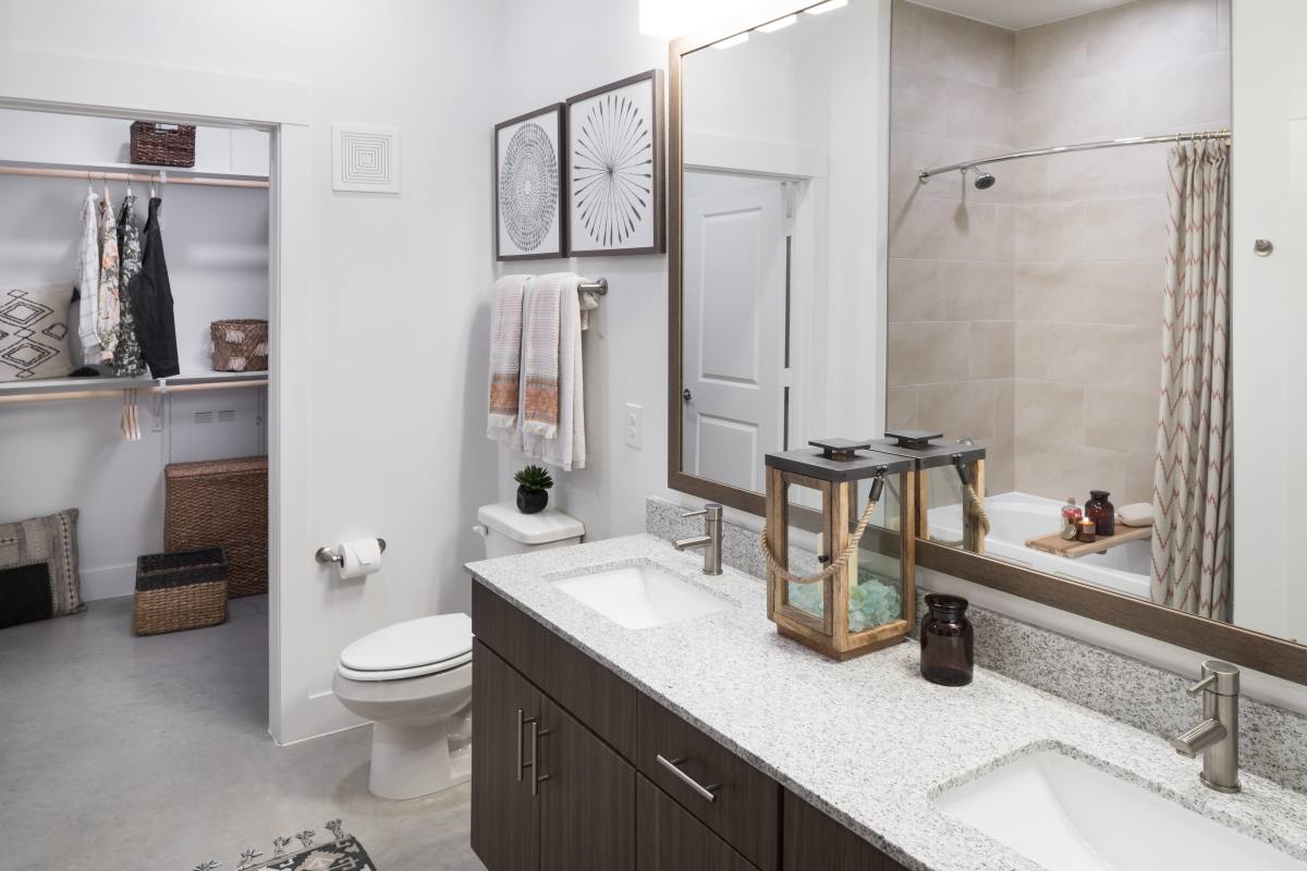 Apartment for rent at 4008 Sabio Dr #S-5, Austin, TX 78749