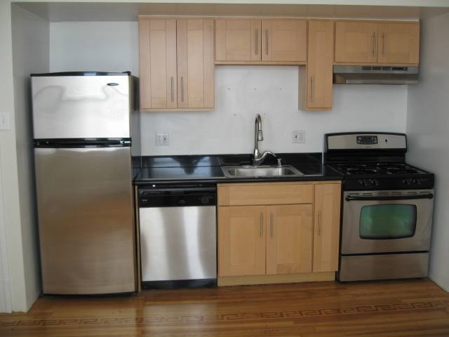 Apartment for rent at 1470 California St #10, San Francisco, CA 94109