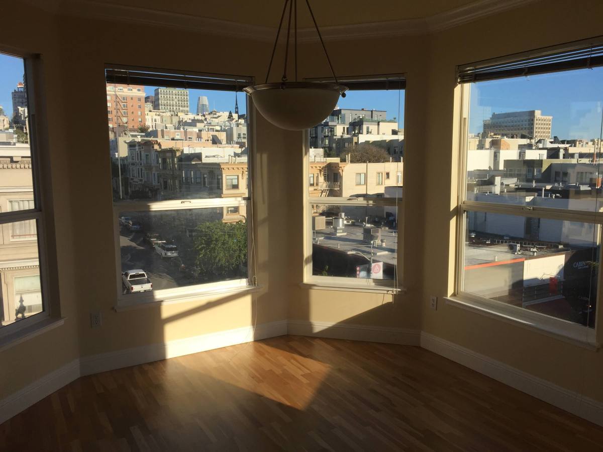 Apartment for rent at 1702 Washington St #401, San Francisco, CA 94109