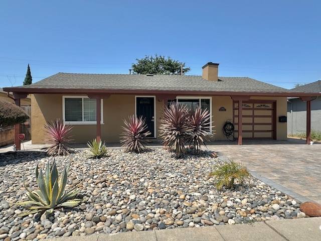 Apartment for rent at 3920 Branson Dr, San Mateo, CA 94403