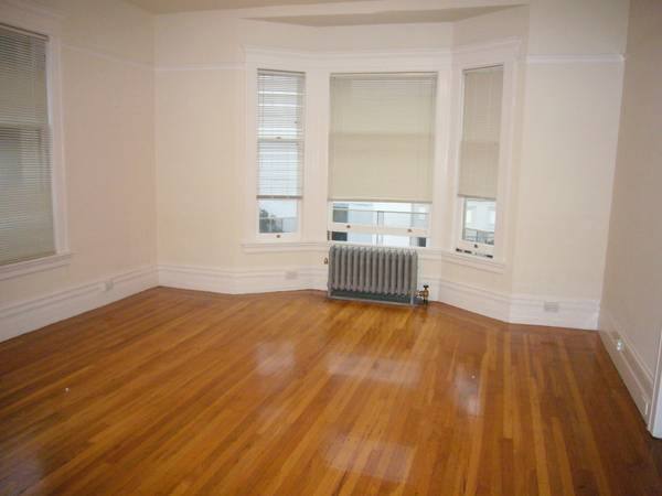 Apartment for rent at 580 McAllister St #319, San Francisco, CA 94102