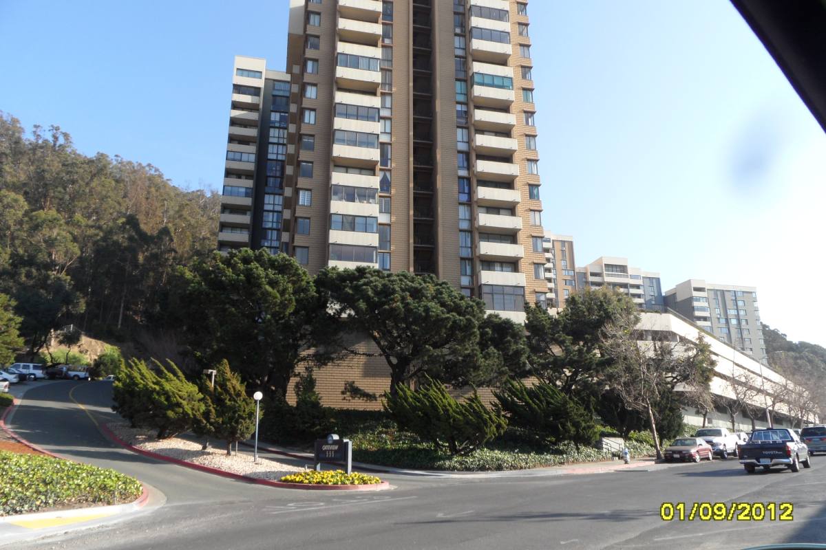Apartment for rent at 555 Pierce St #1430, Albany, CA 94706
