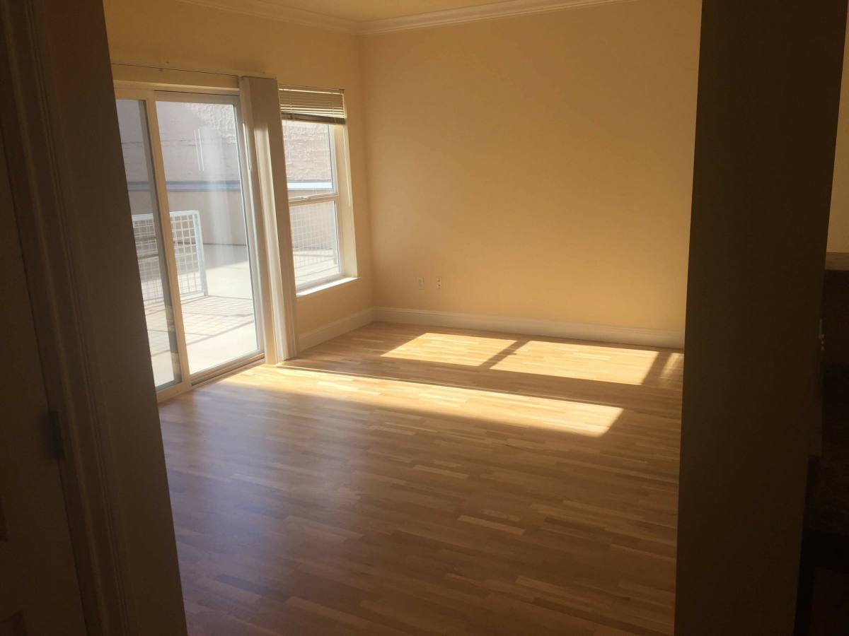 Apartment for rent at 1702 Washington St #104, San Francisco, CA 94109