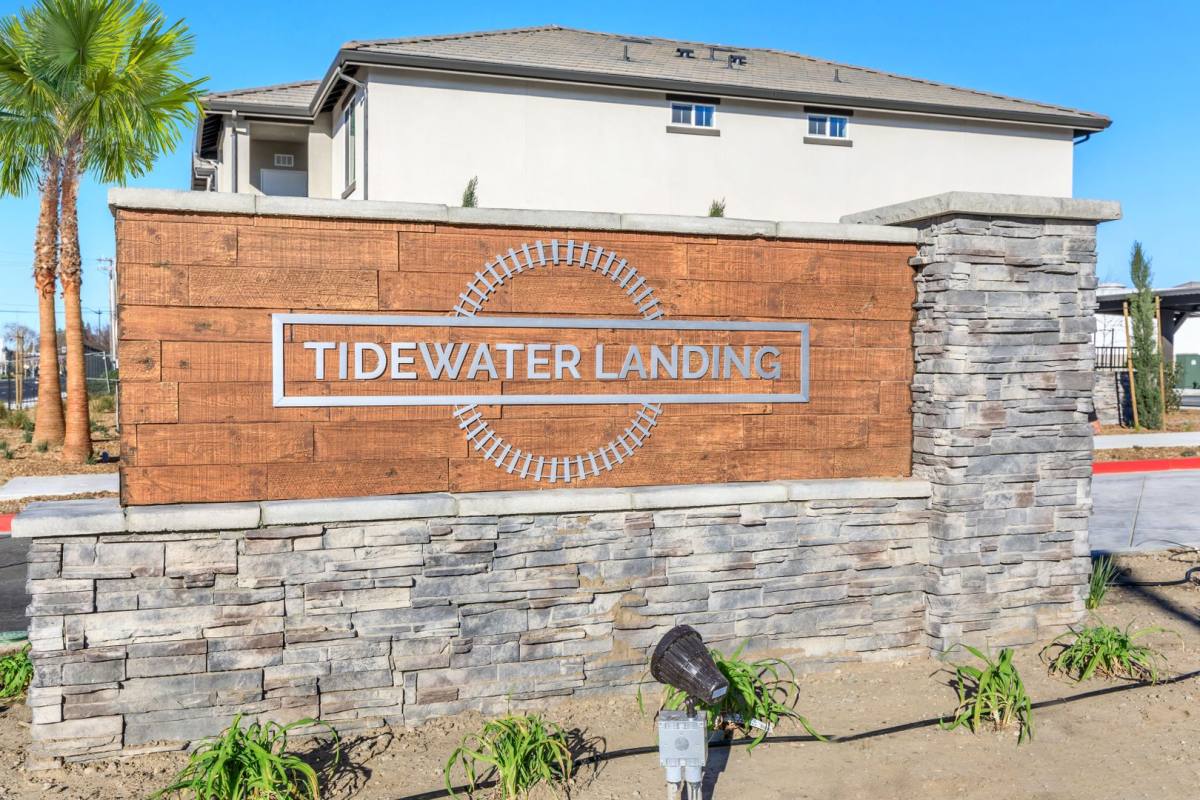 Apartment for rent at 925 W Lathrop Rd, Manteca, CA 95336
