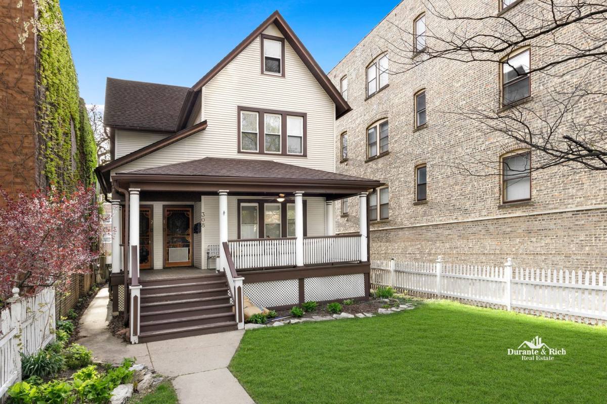 Apartment for rent at 308 Wisconsin Ave #2, Oak Park, IL 60302