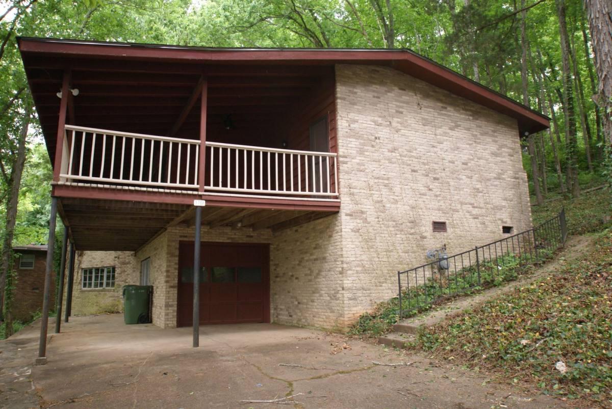 House for rent at 1701 SE Mountainbrook Dr, Huntsville, AL 35801