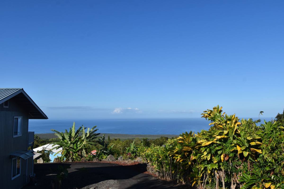 House for rent at 83-5481 Mamalahoa Highway, Captain Cook, HI 96704
