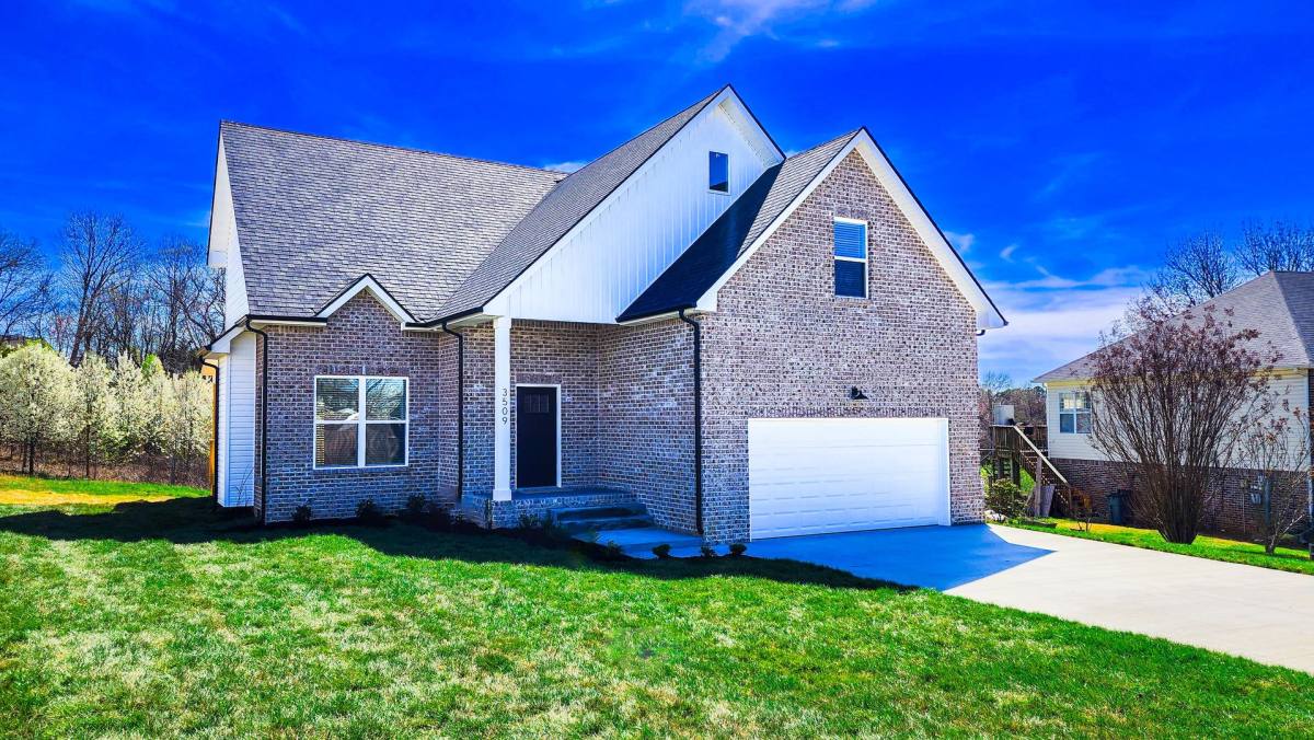 House for rent at 3509 Clover Hills Dr, Clarksville, TN 37043