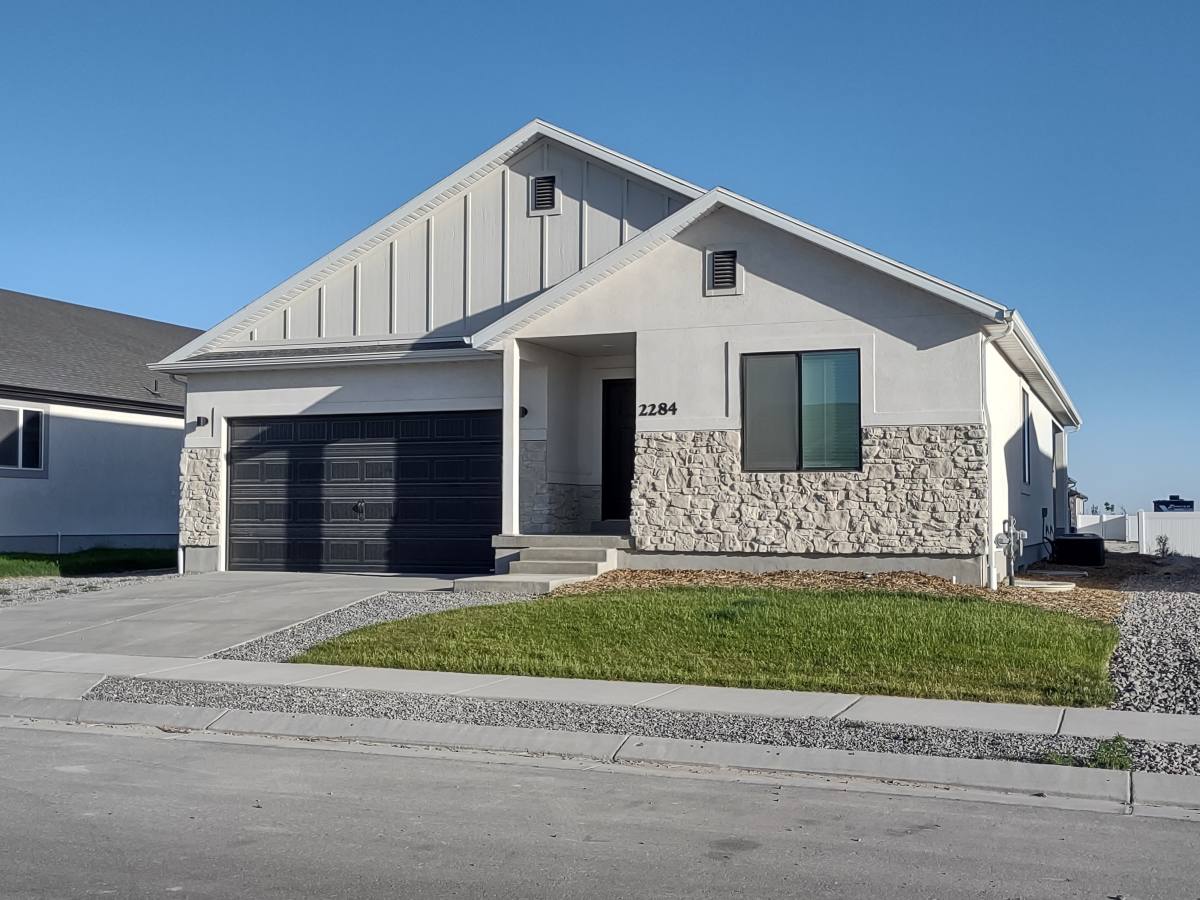 House for rent at 2284 E Weeping Willow Way, Eagle Mountain, UT 84005