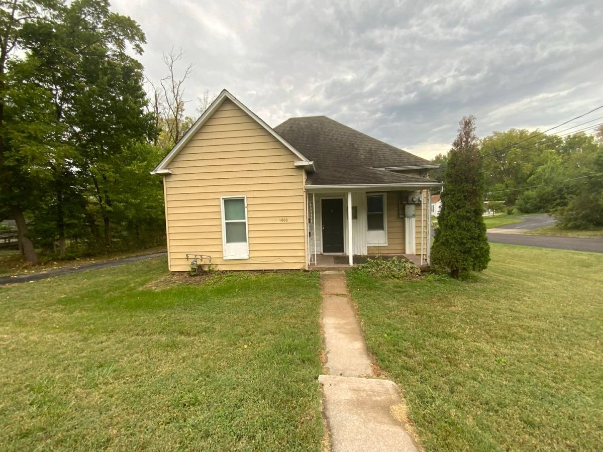 Apartment for rent at 1800 Gordon St, Columbia, MO 65201