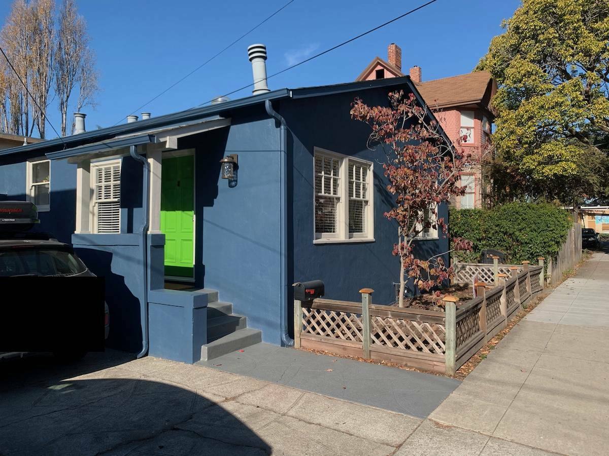 House for rent at 3008 Deakin St, Berkeley, CA 94705