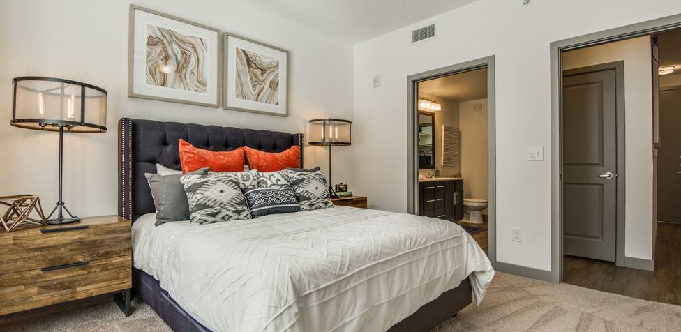 Apartment for rent at 5609 Ave F #B0-11, Austin, TX 78751