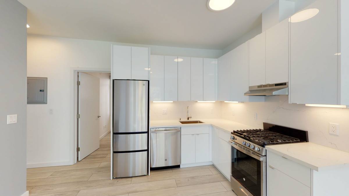 Apartment for rent at 2425 Buchanan St #102, San Francisco, CA 94115