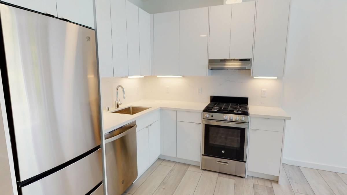 Apartment for rent at 2425 Buchanan St #102, San Francisco, CA 94115