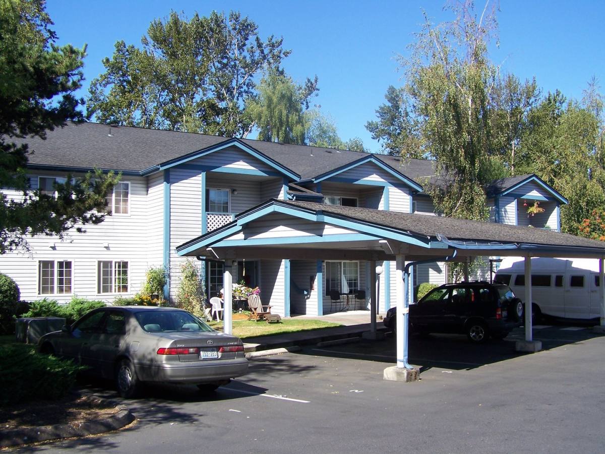 Apartment for rent at 1302-1306 Birchwood Ave, Bellingham, WA 98225