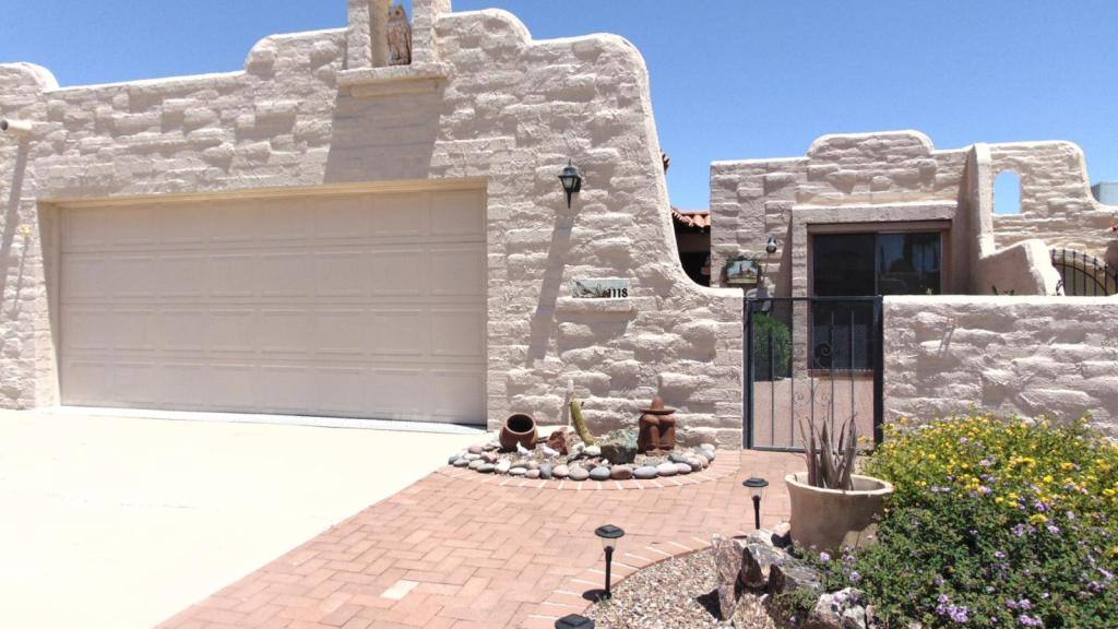Townhouse for rent at 1118 W Crculo Del Norte, Green Valley, AZ 85614