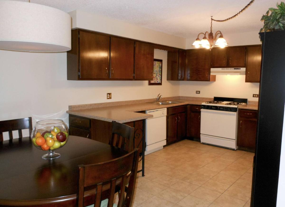 Apartment for rent at 1640 Norwood Ave, Itasca, IL 60143