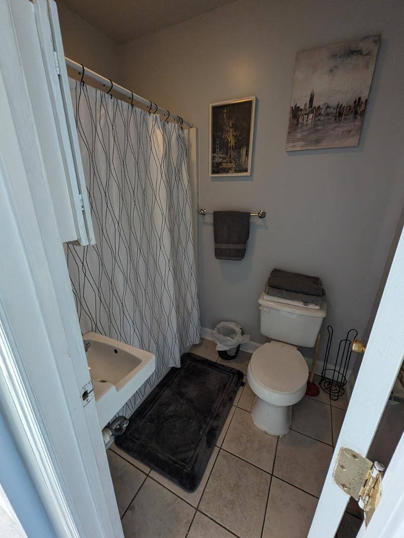 Apartment for rent at 35 E Baltimore St, Hagerstown, MD 21740