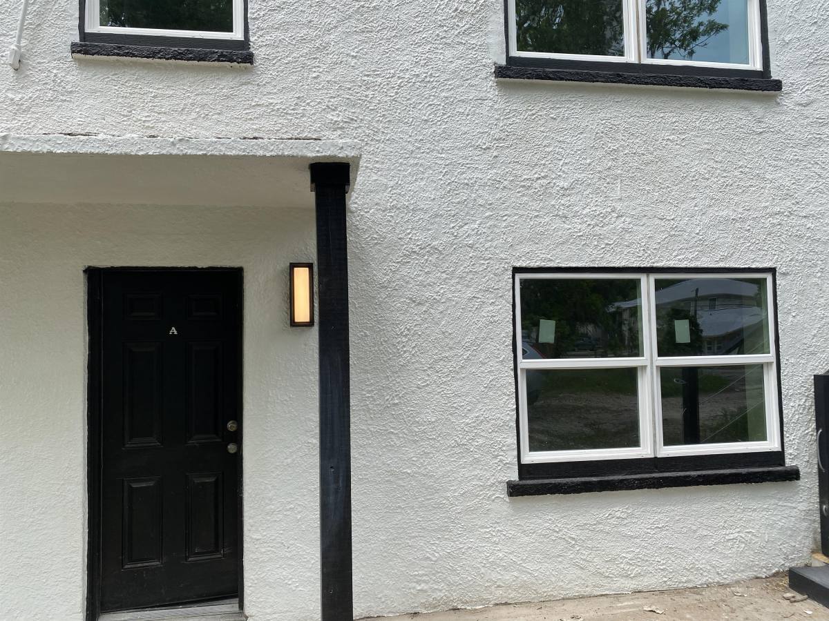 Apartment for rent at 521 E Jackson St, West Columbia, TX 77486