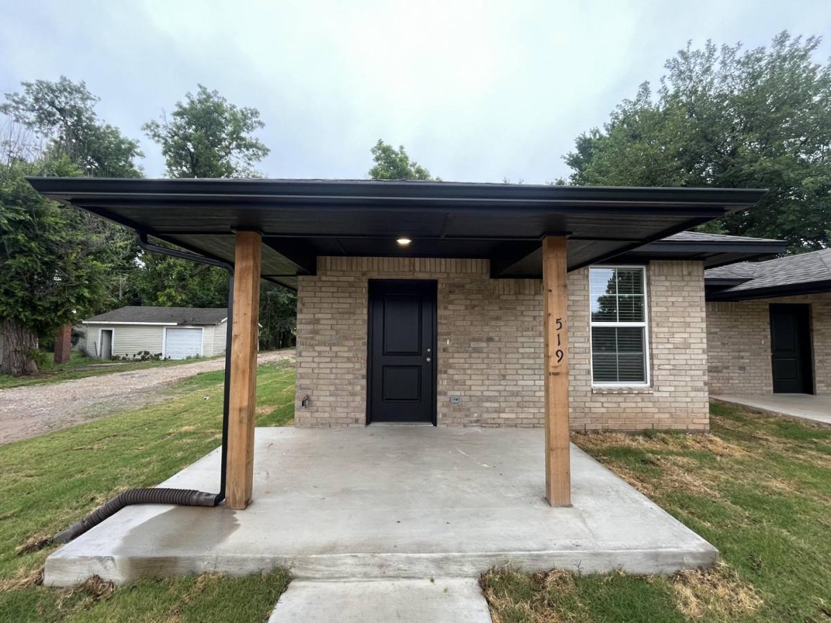 House for rent at 521 W Minnesota Ave, Chickasha, OK 73018