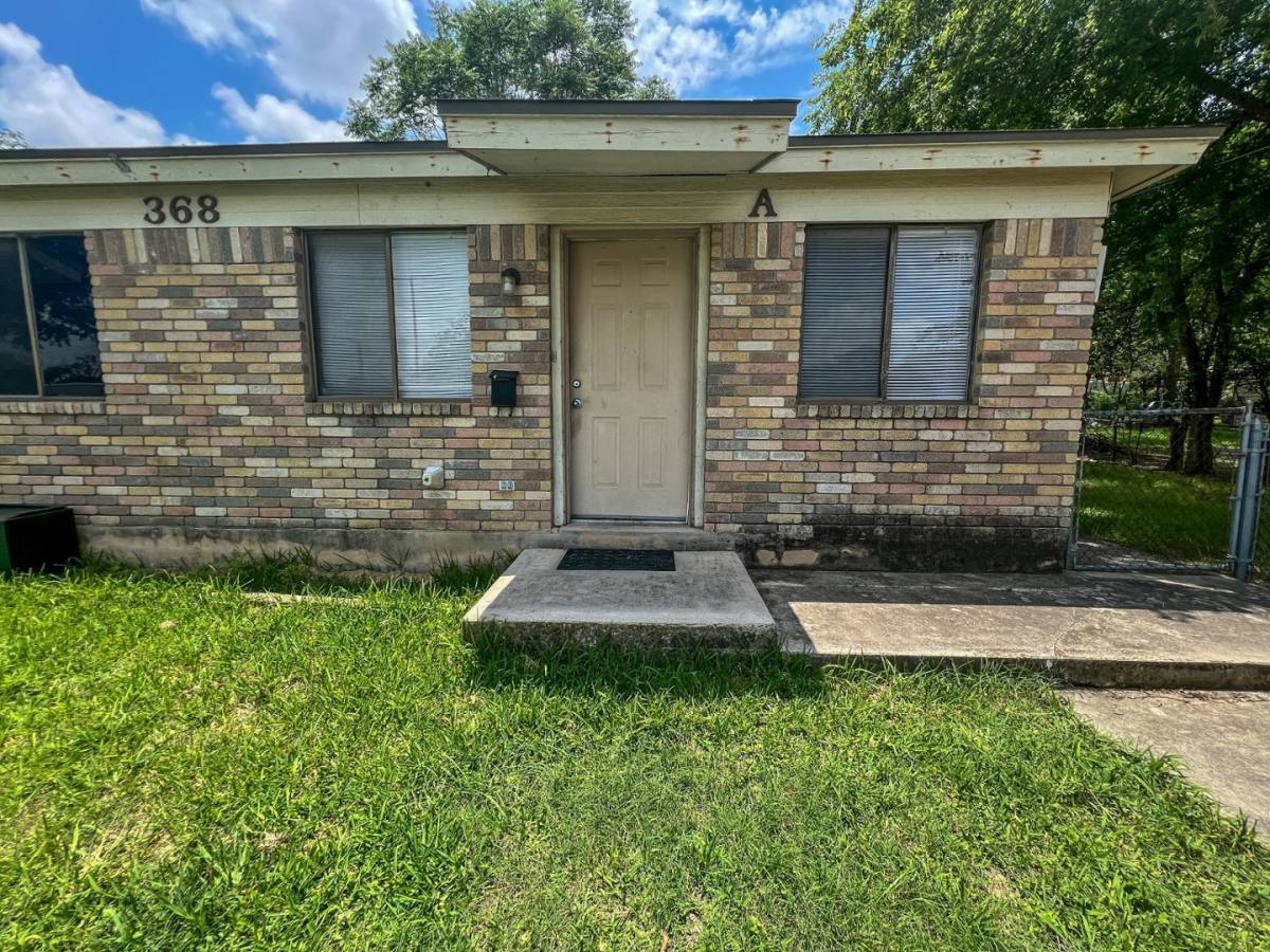 House for rent at 368 Hill St #A, New Braunfels, TX 78130