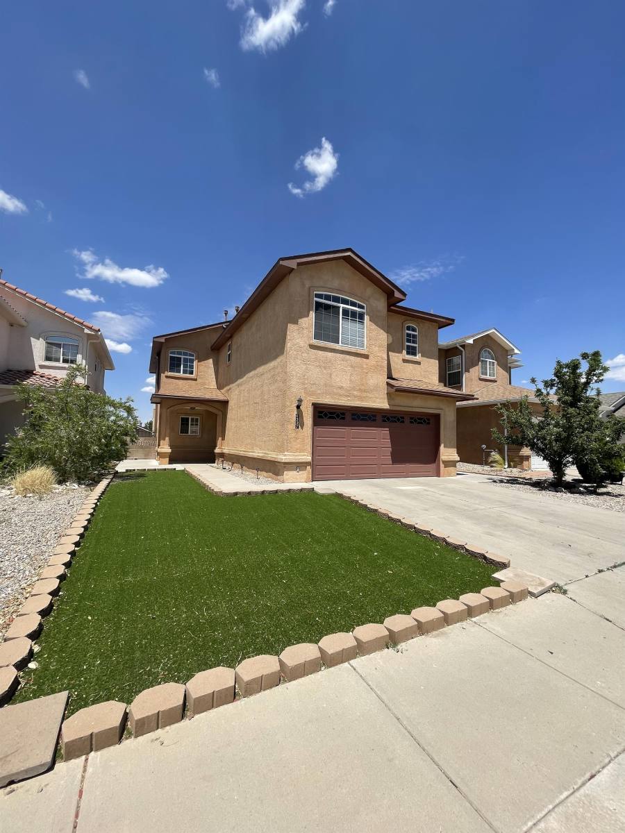 House for rent at Eagle Pointe, 8527 Murrelet Dr NE, Albuquerque, NM 87113