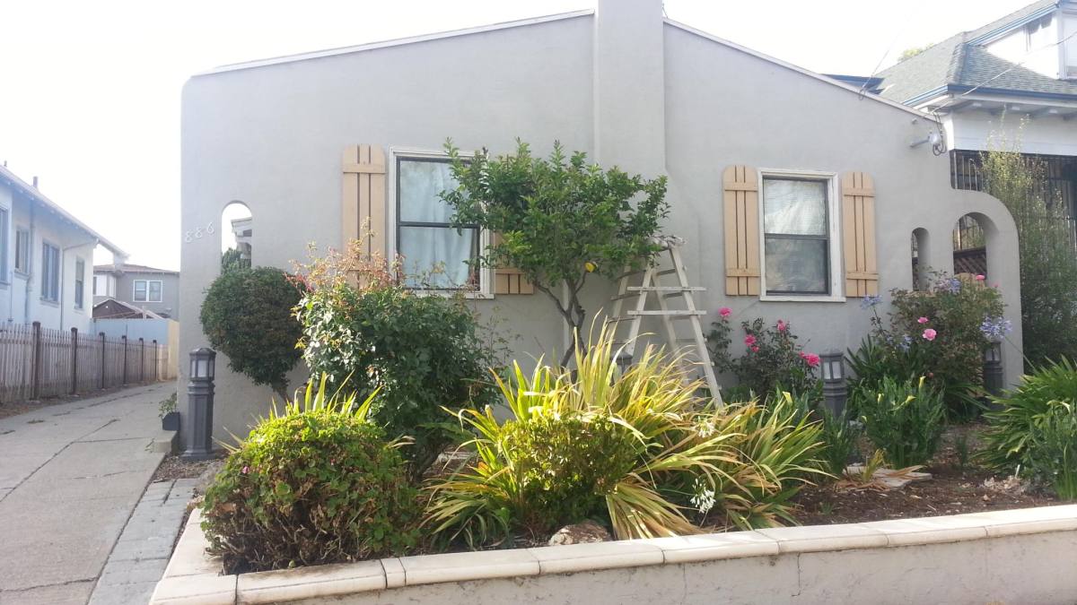 House for rent at 886 53rd St E, Emeryville, CA 94608