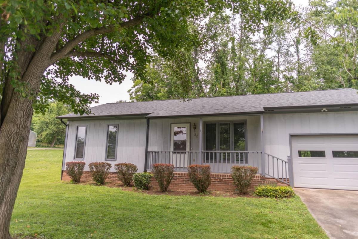 House for rent at 127 Stephens Dr, Morganton, NC 28655