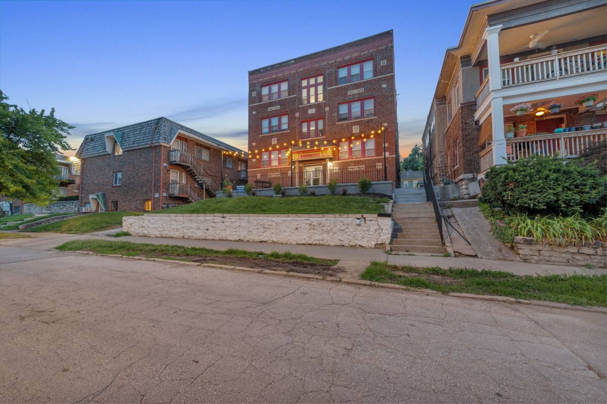 Apartment for rent at 3606 Baltimore, Kansas City, MO 64111