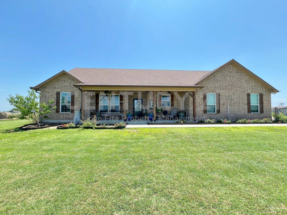House for rent at 2060 Melton Rd, Sanger, TX 76266