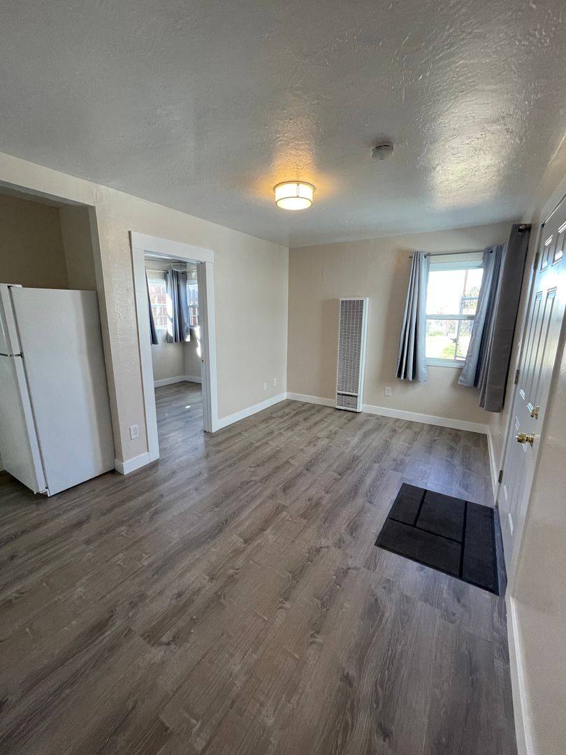 Apartment for rent at 2982 - 1 2 Franklin Ave, San Diego, CA 92113