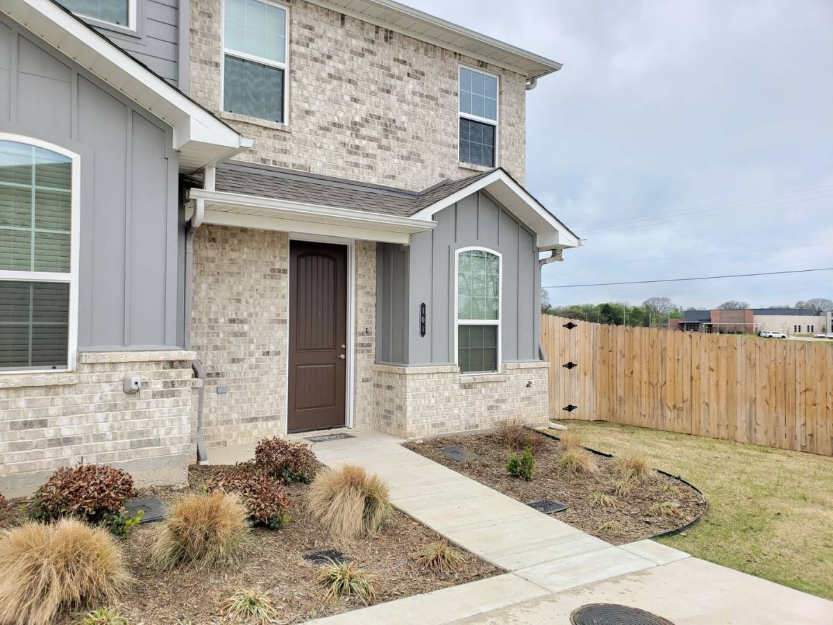 Townhouse for rent at Aria Village, 14659 Cr, Whitehouse, TX 75791