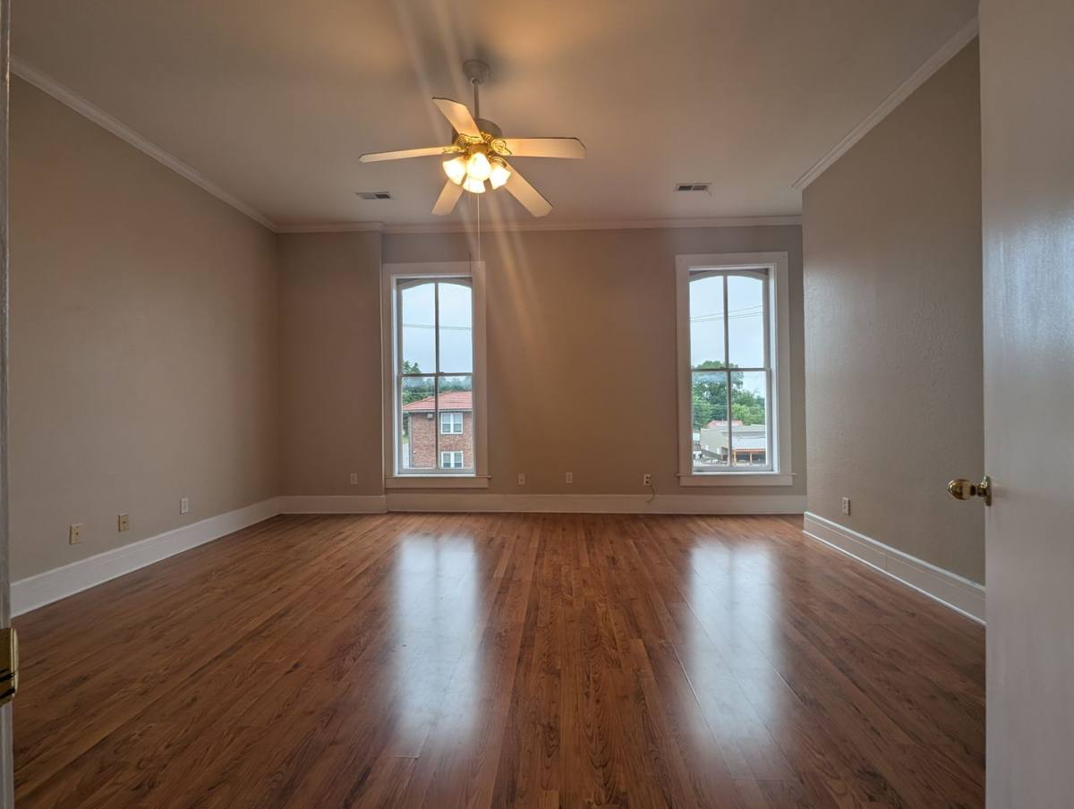 Apartment for rent at 118-120 E Morrison St, Fayette, MO 65248
