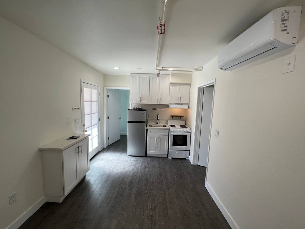 Apartment for rent at 9221 Alcott St, Los Angeles, CA 90035