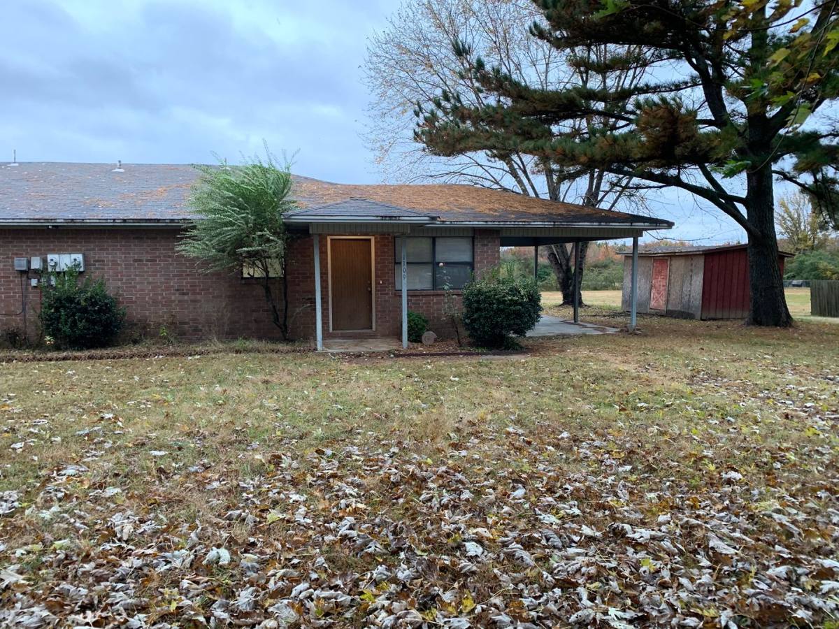 Apartment for rent at 1307-1309 N Arkansas Ave, Alma, AR 72921