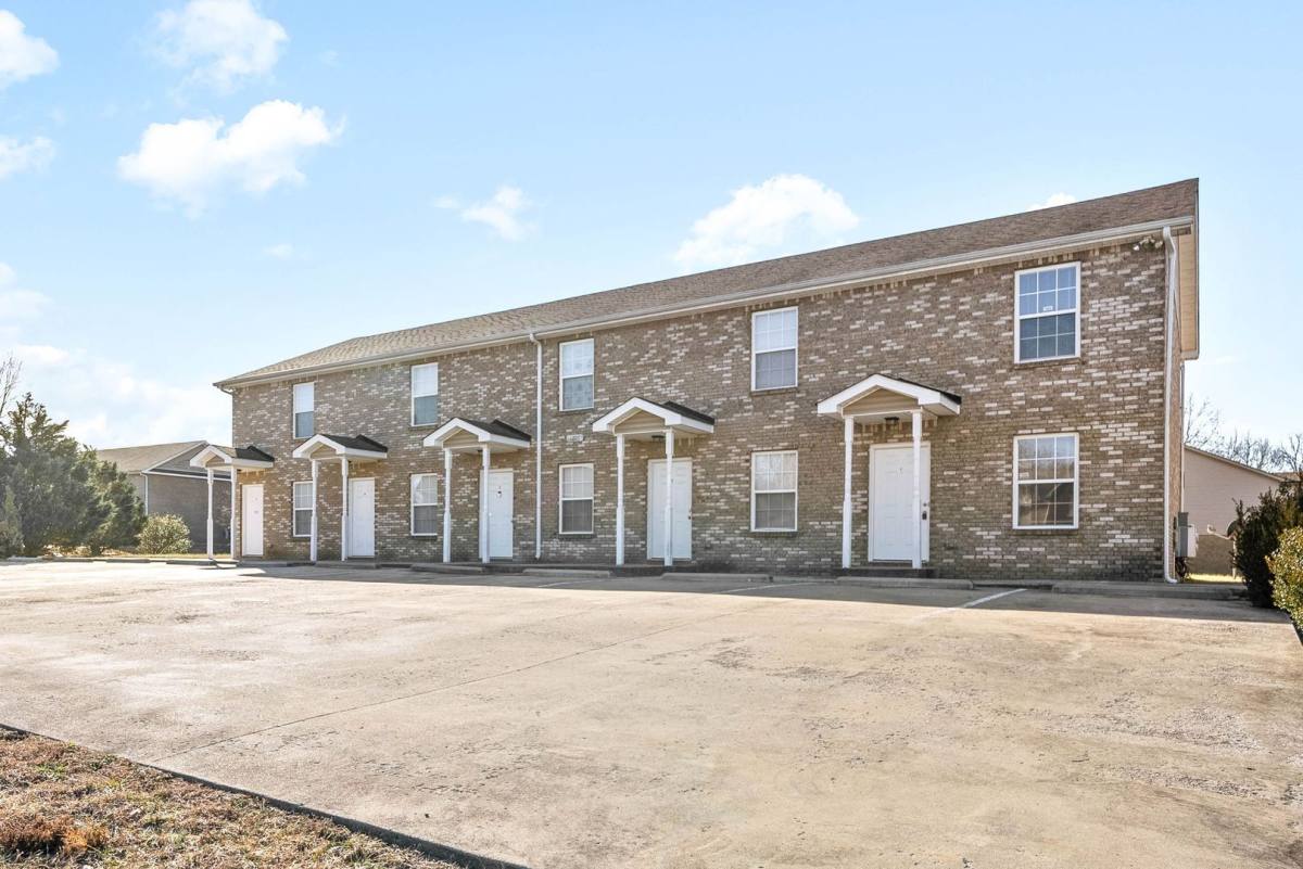 Apartment for rent at 1210 Ashridge Dr, Clarksville, TN 37042