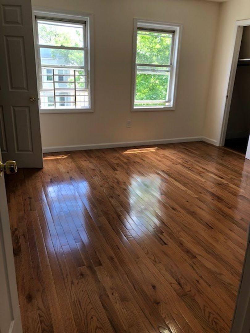 Apartment for rent at 687 Hunterdon St, Newark, NJ 07108