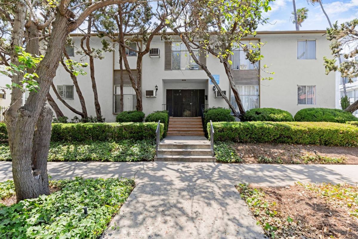 501 S Kingsley Dr, Los Angeles, CA 90020 - Apartment For Rent - Image 10