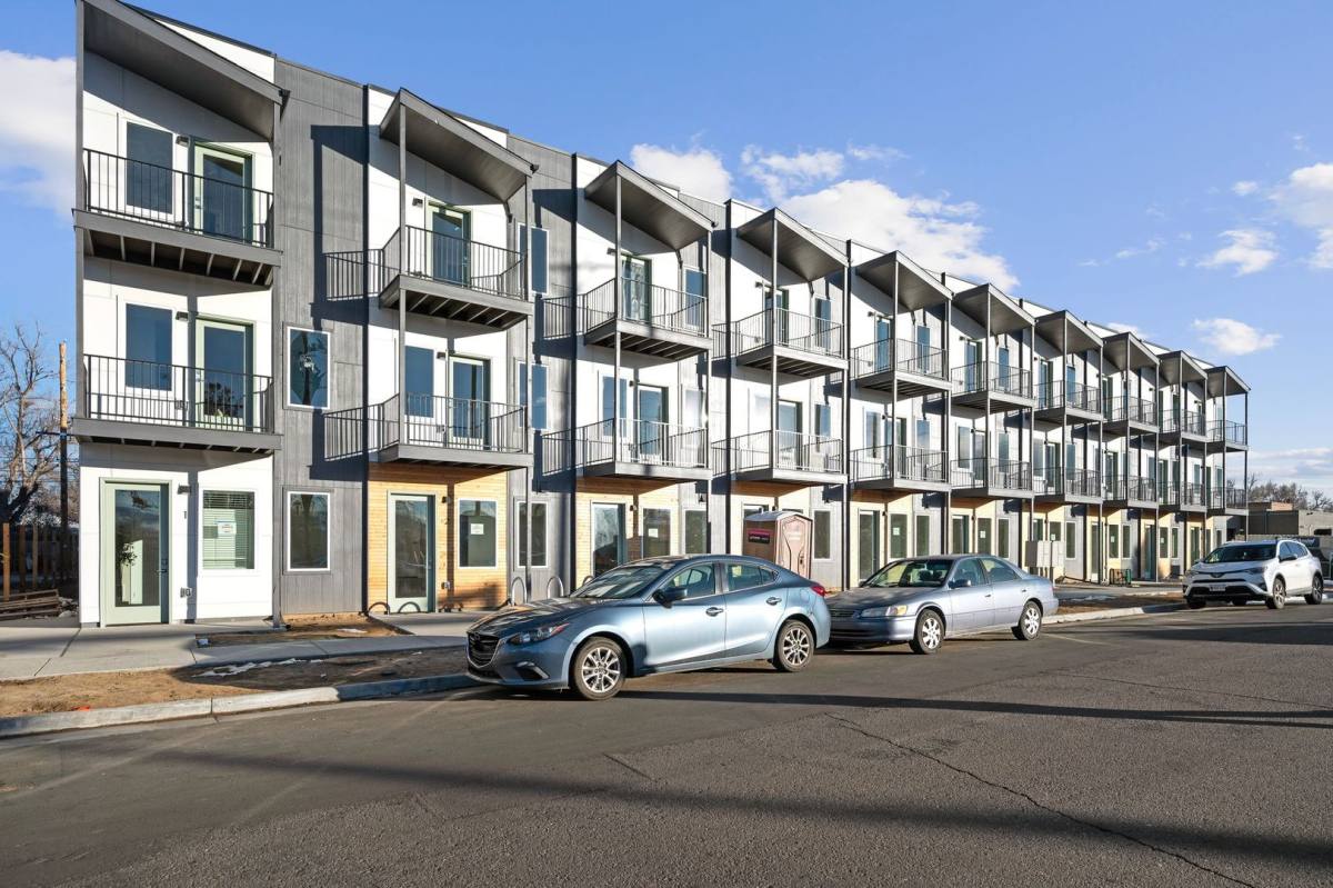 Townhouse for rent at 2650-2660 S Delaware St, Denver, CO 80223