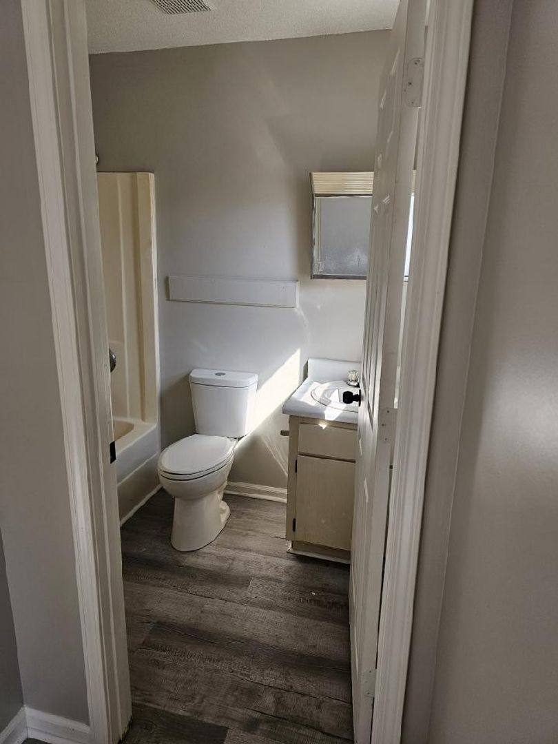 Apartment for rent at 195 Ellis St, Vonore, TN 37885