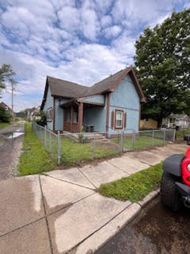 House for rent at 254 N Reisner St, Indianapolis, IN 46222