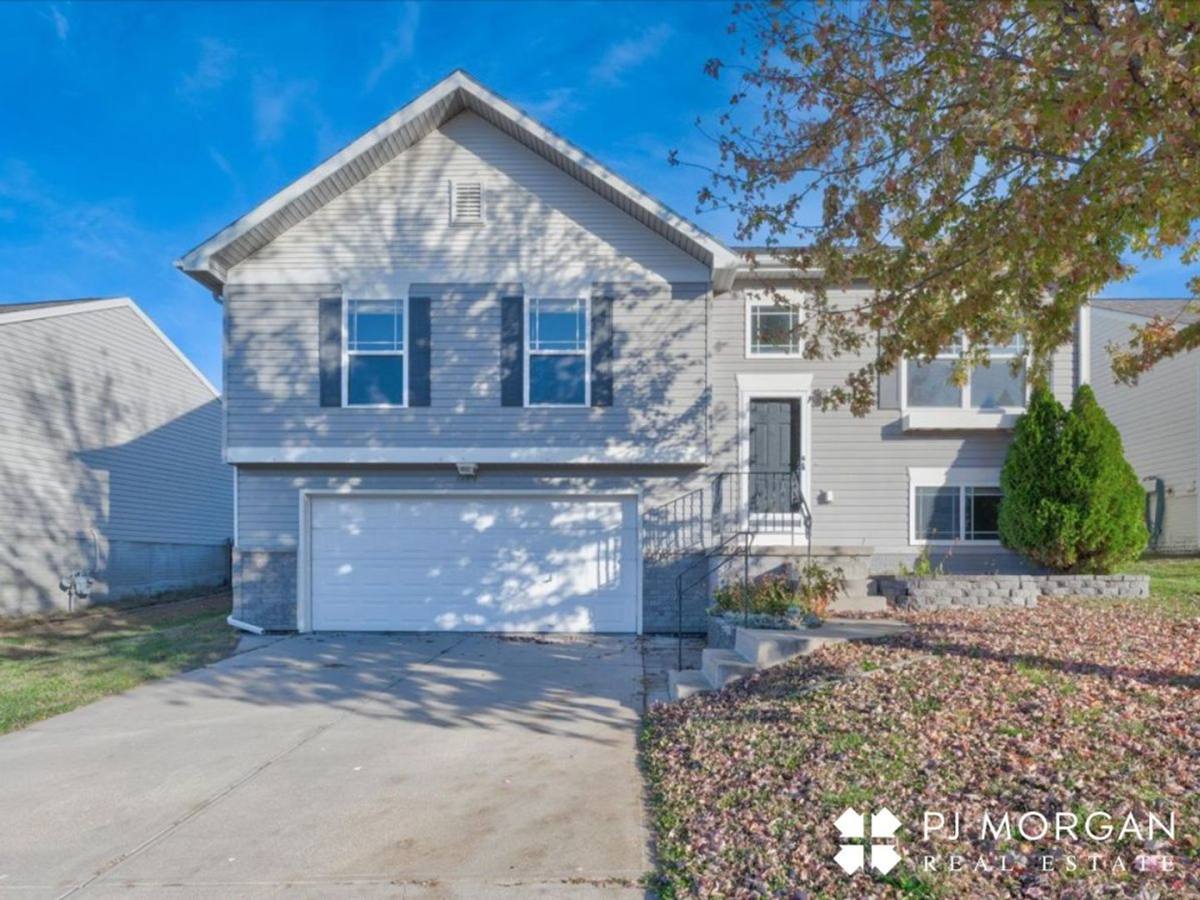 House for rent at 11004 Weber, Omaha, NE 68142