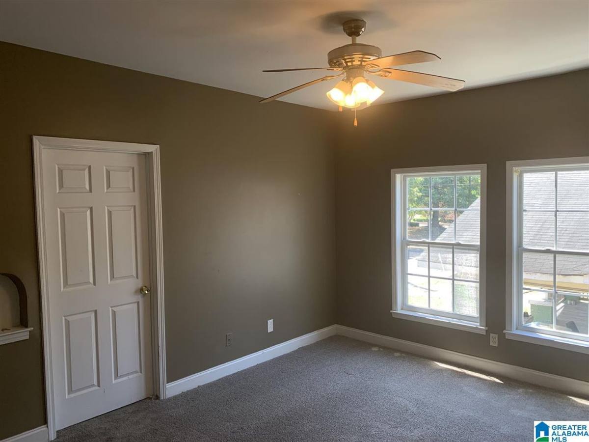 Apartment for rent at 1720 Cullman Ave, Birmingham, AL 35208