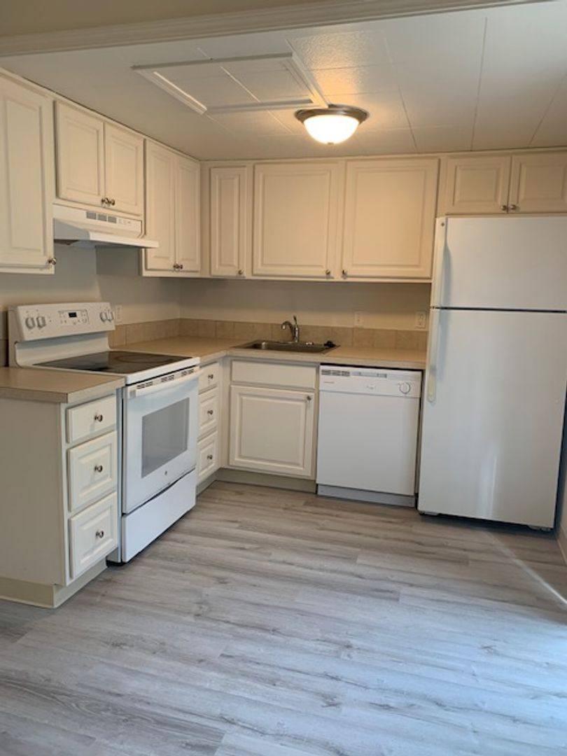 Apartment for rent at 1558 E 3rd St, Newberg, OR 97132