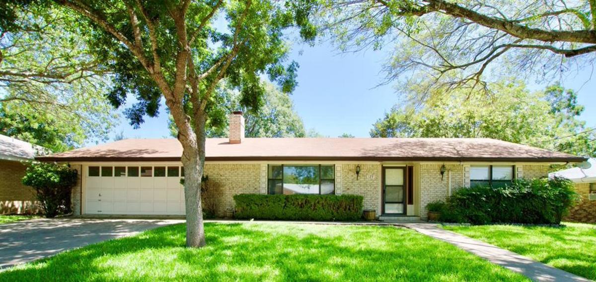 House for rent at 129 Crestwood, Kerrville, TX 78028