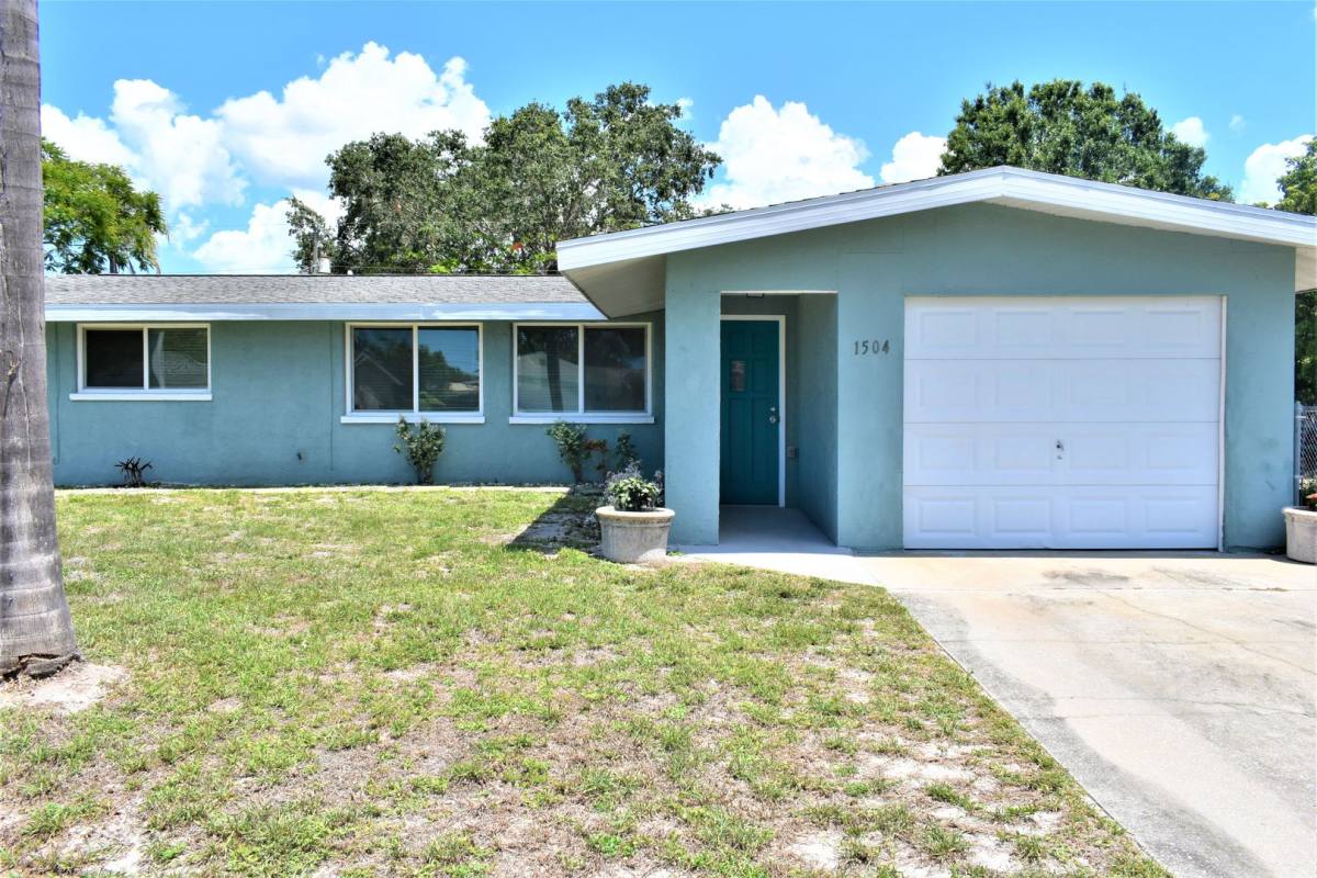 House for rent at 1504 Overbrook Rd, Englewood, FL 34223