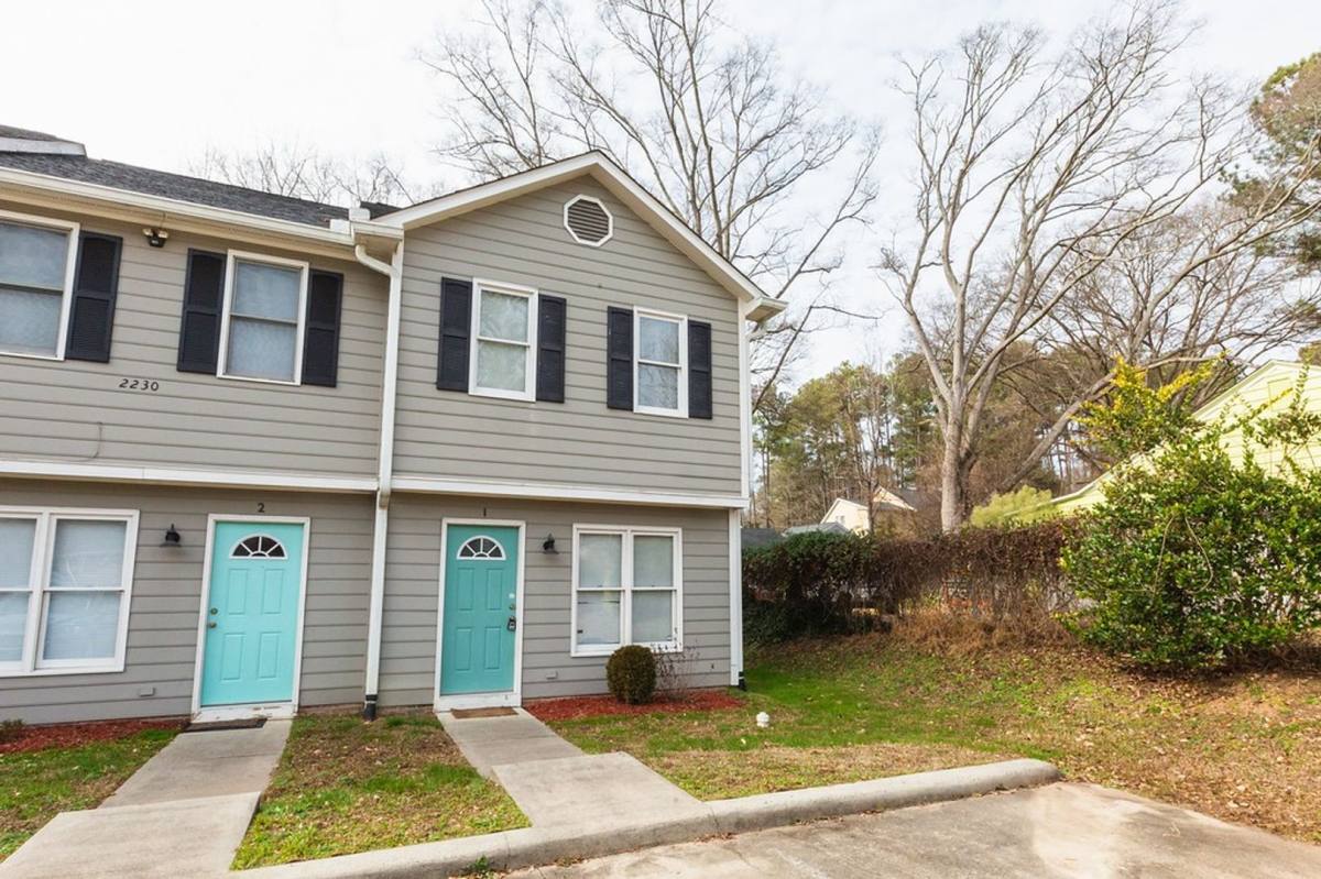 Townhouse for rent at 2230 Summit St, Durham, NC 27707