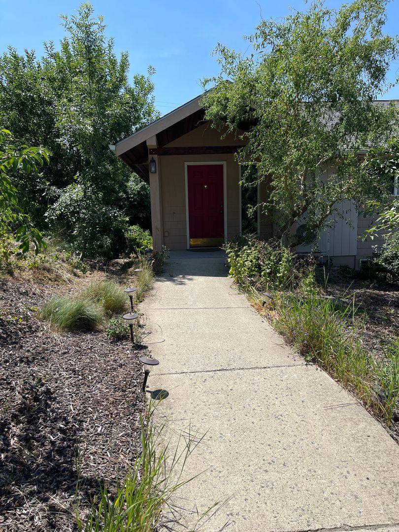 House for rent at 333 NW True St, Pullman, WA 99163